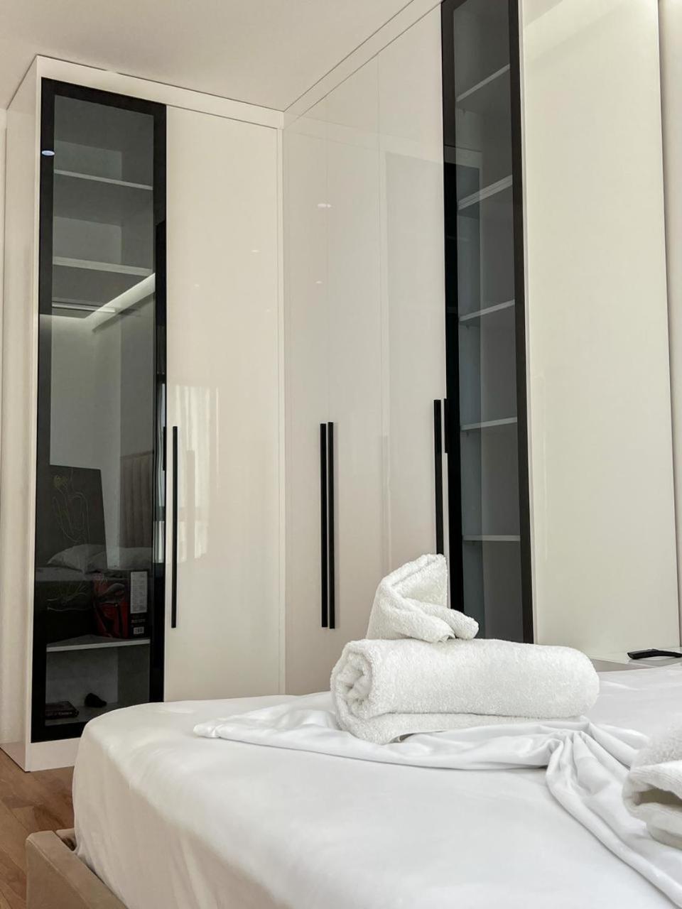 Lux Apartment At Arlis ティラナ エクステリア 写真