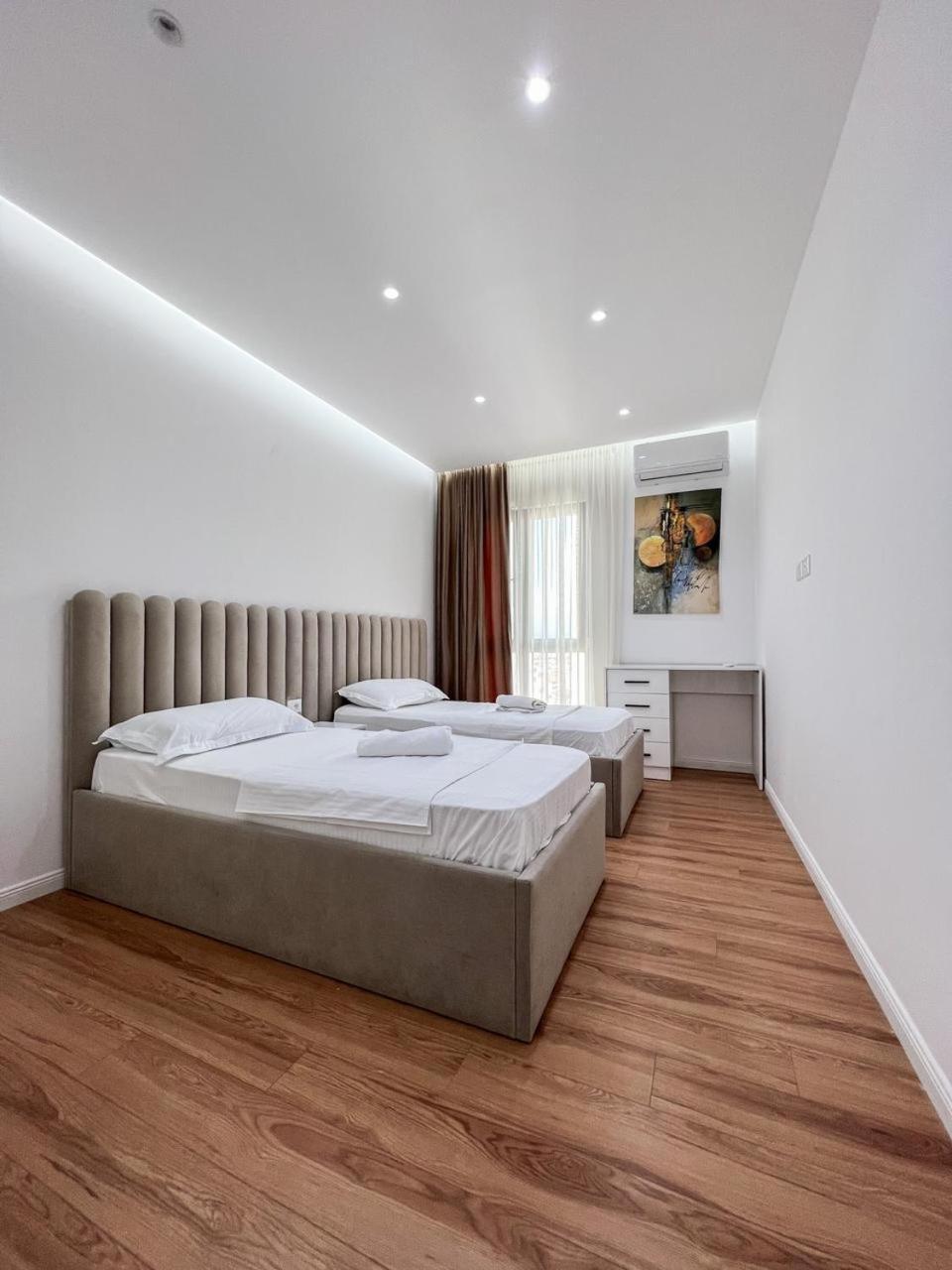 Lux Apartment At Arlis ティラナ エクステリア 写真