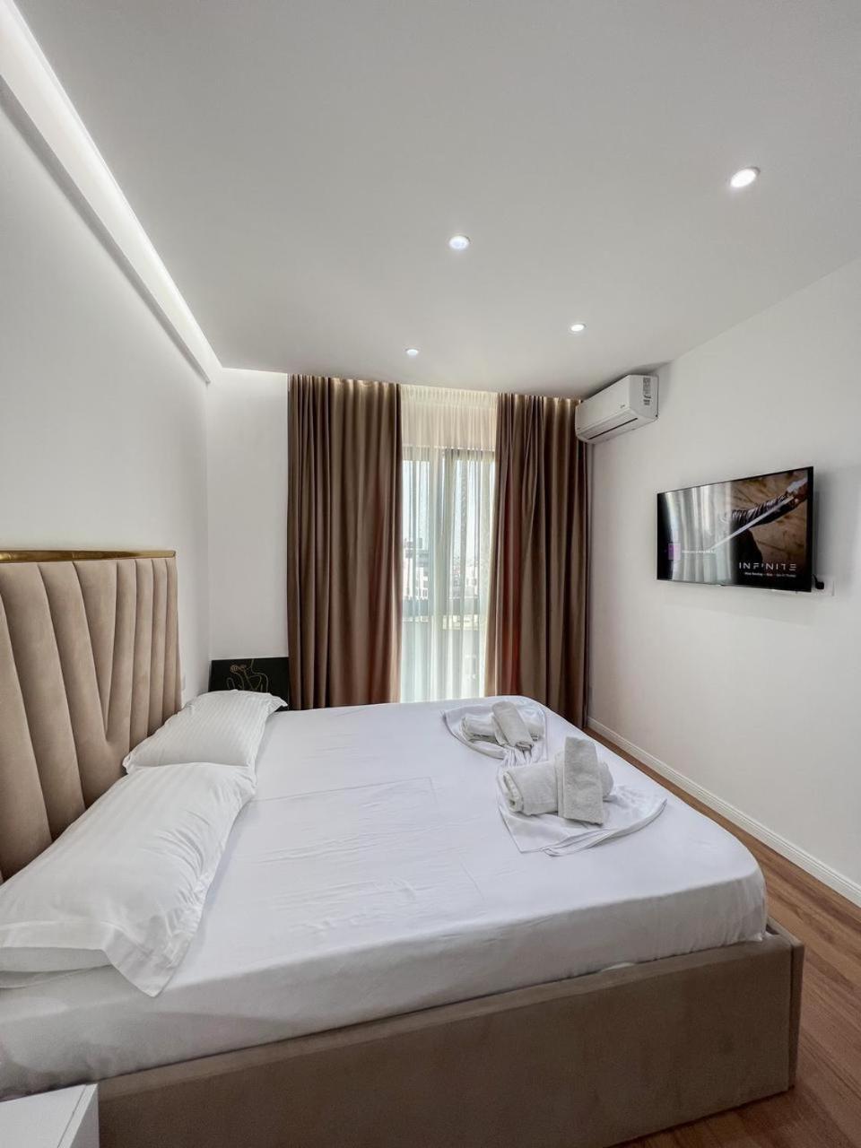 Lux Apartment At Arlis ティラナ エクステリア 写真